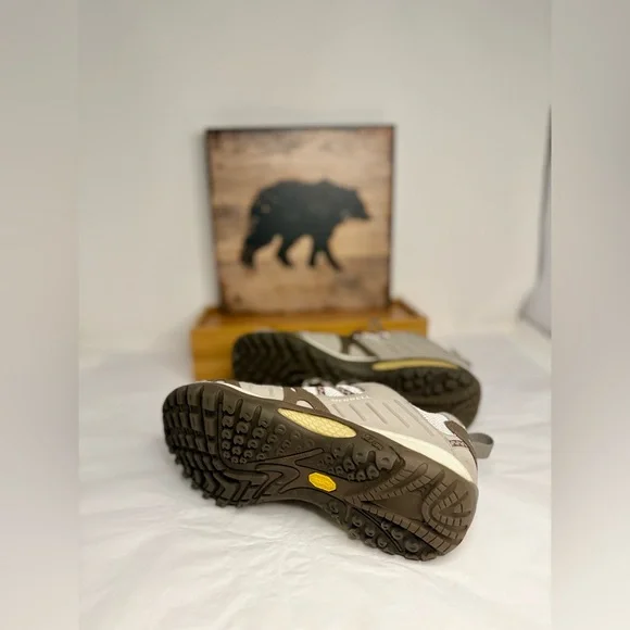 🌼MERRELL pre-owned women’s hiking shoes. Size 8. WHIKING08. - Picture 5 of 5